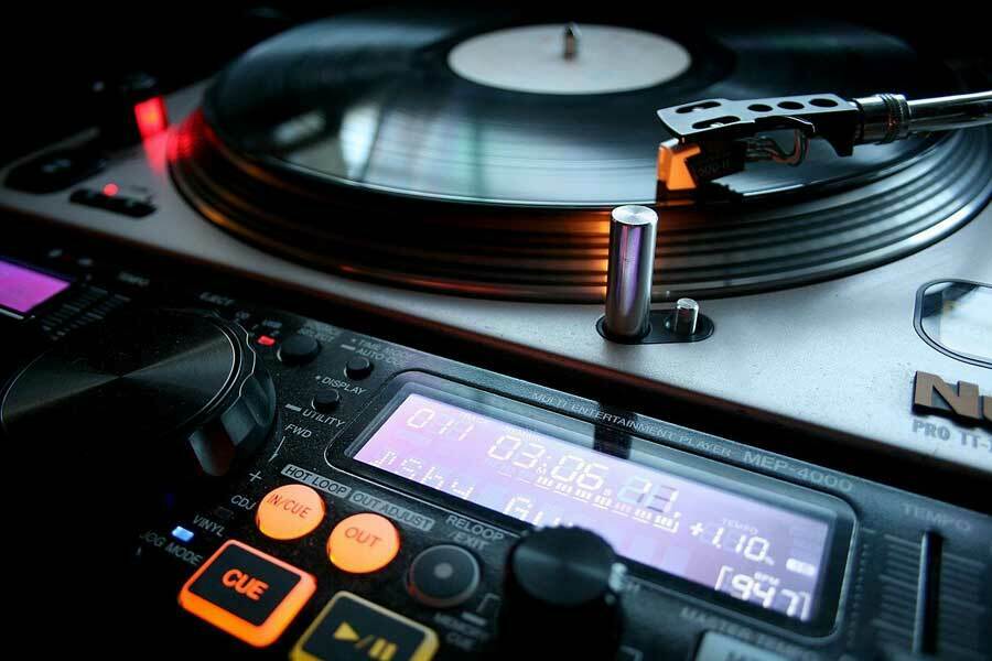 Aufkleber auf unserem Dj Equipment